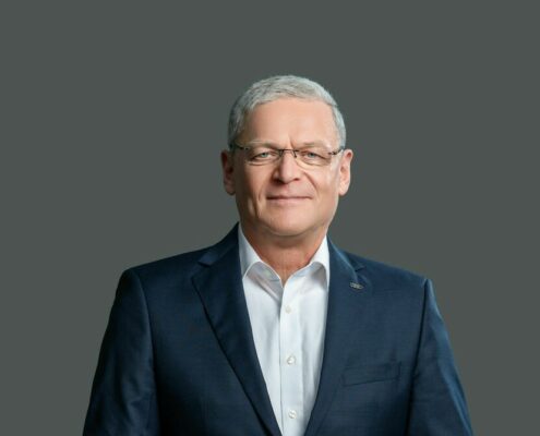 Herr Helmut Stettner