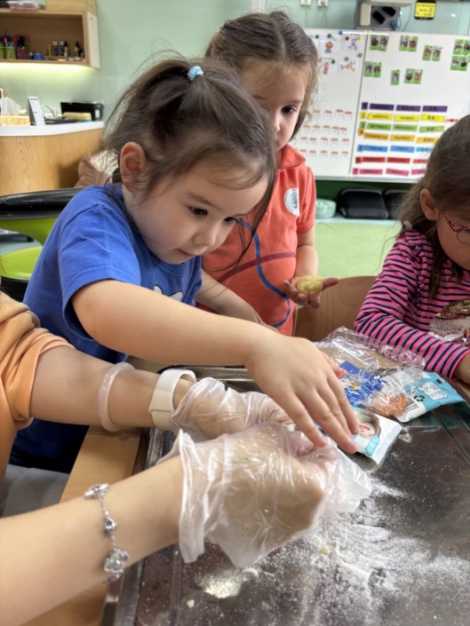 2025.09.24 Mooncake Festival (8)