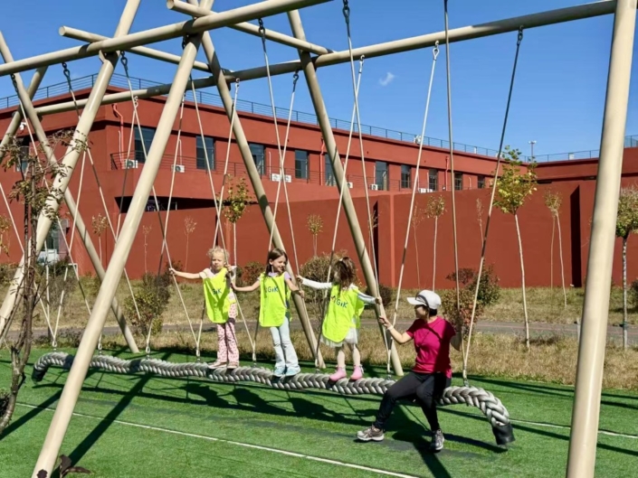 Wir machen einen Ausflug ins Feriendorf (10)