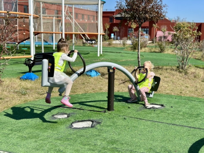 Wir machen einen Ausflug ins Feriendorf (5)