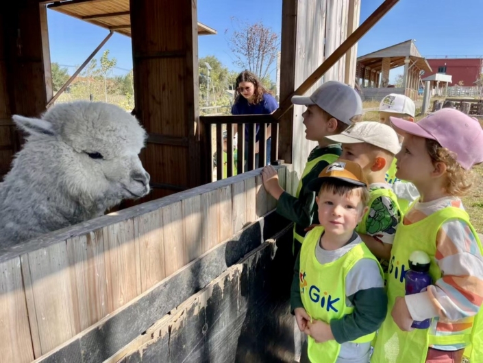 Wir machen einen Ausflug ins Feriendorf (9)