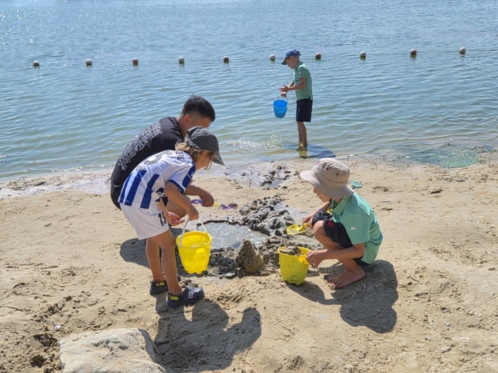 zum Strand des Beihu Parks - (5)